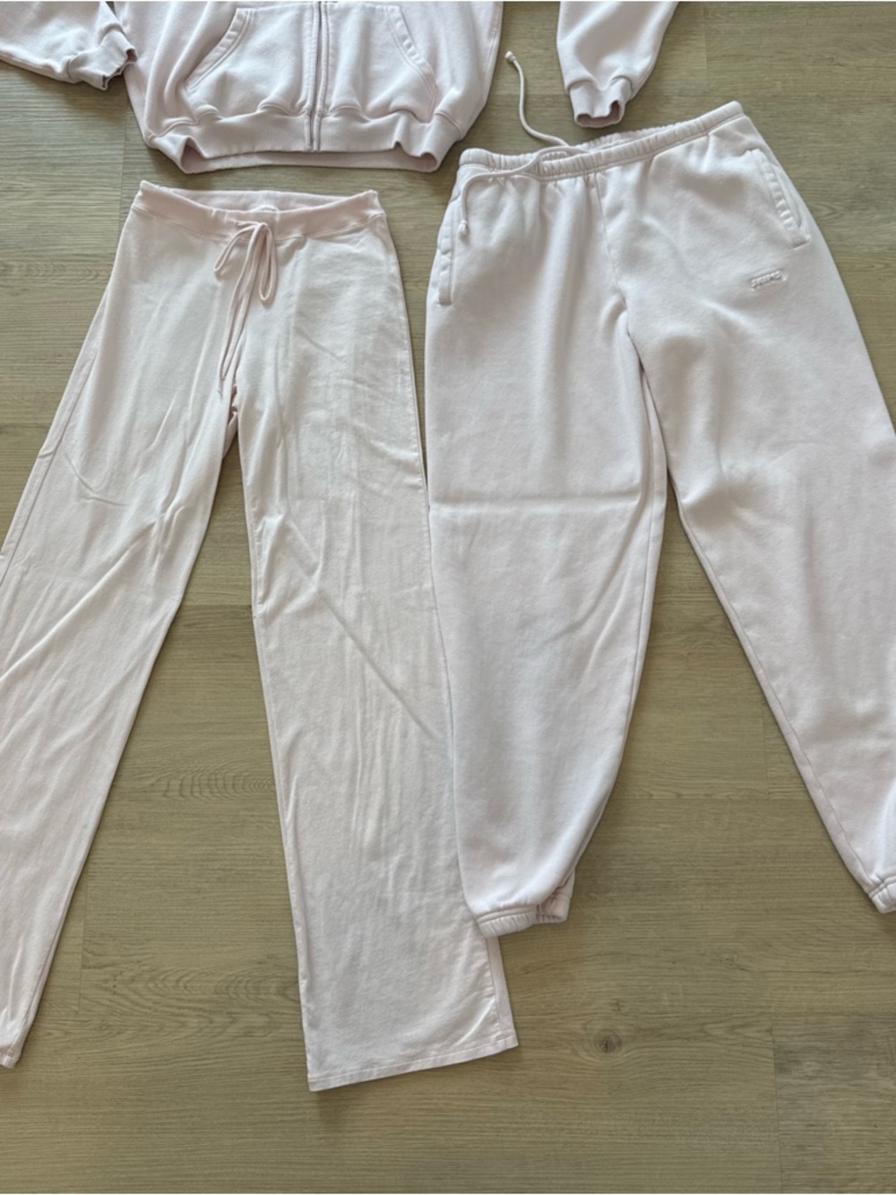 SKIMS Baby Pink 3 Piece Matching Set - Picture 4 of 7